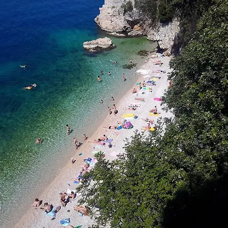 With Parking Space - 16029 Lägenhet Rijeka